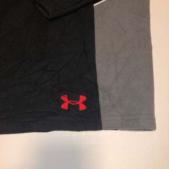 Under armour youths sweatshirt - Picture 3 of 5